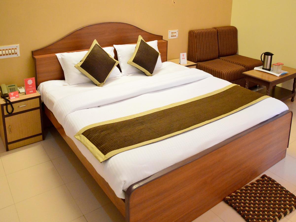 Oyo 6012 Hotel Rockwell Jaipur Exteriör bild